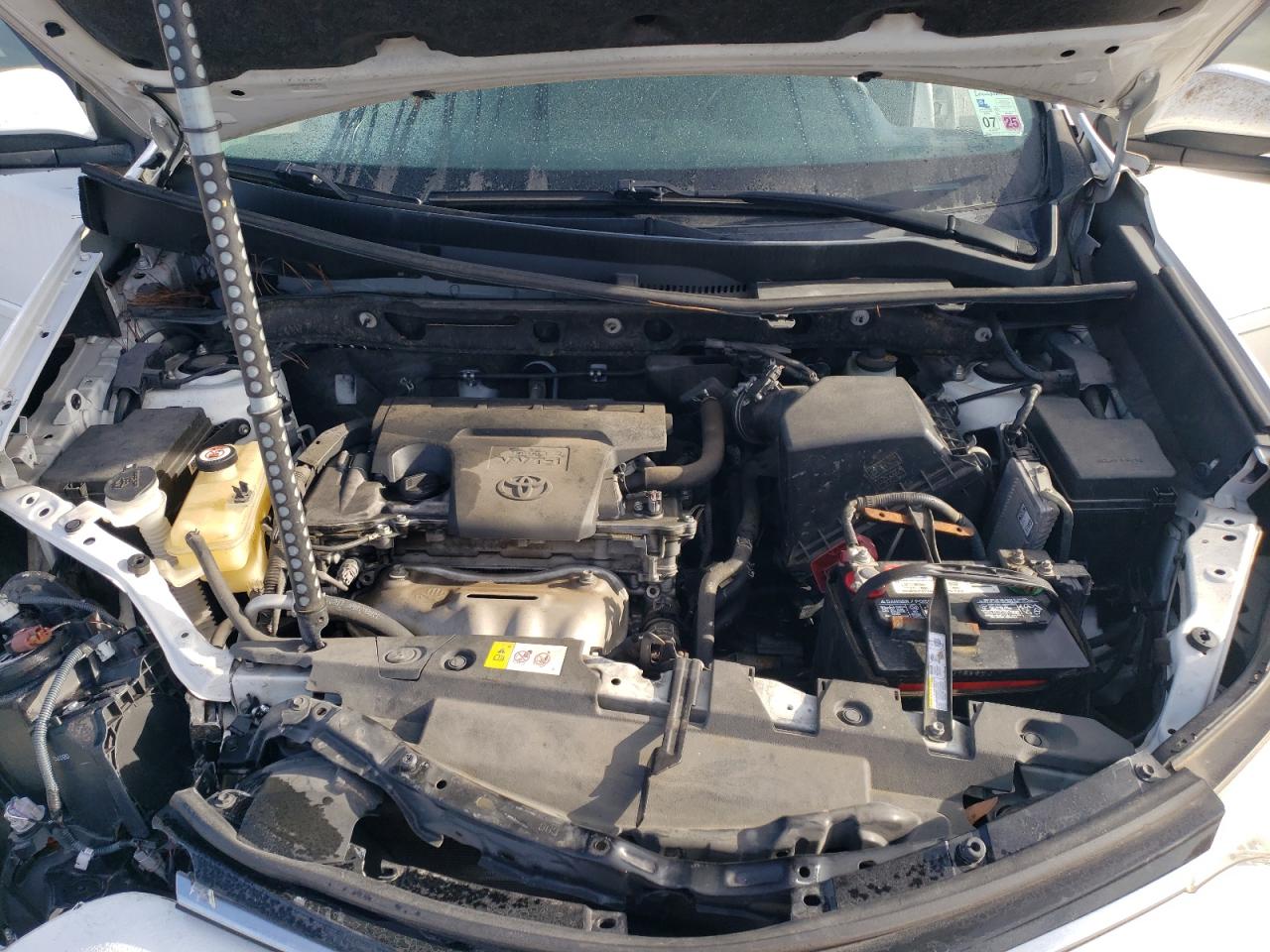 2017 Toyota RAV 4 - Image 12