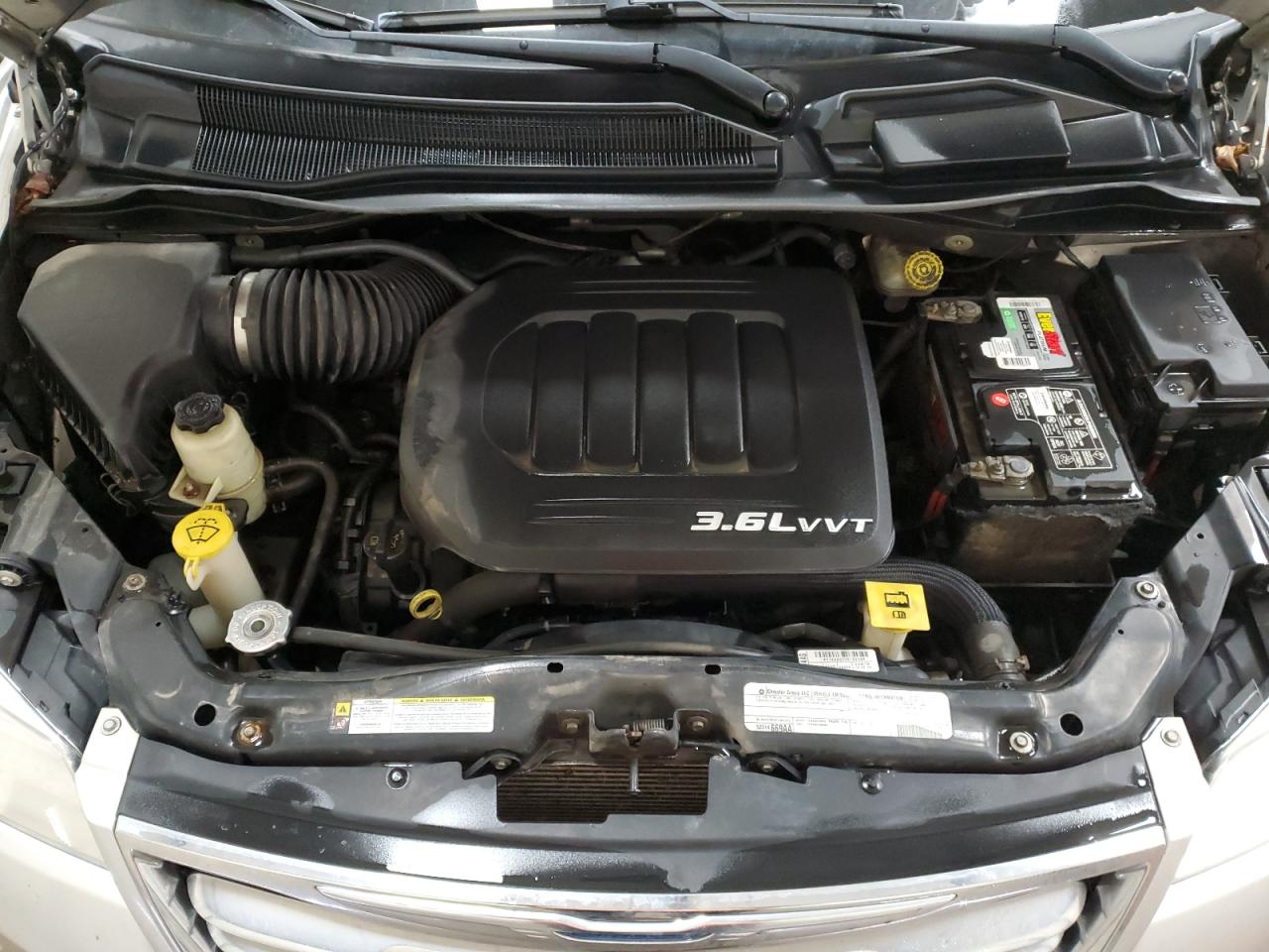 2012 Chrysler Town & Country - Image 12