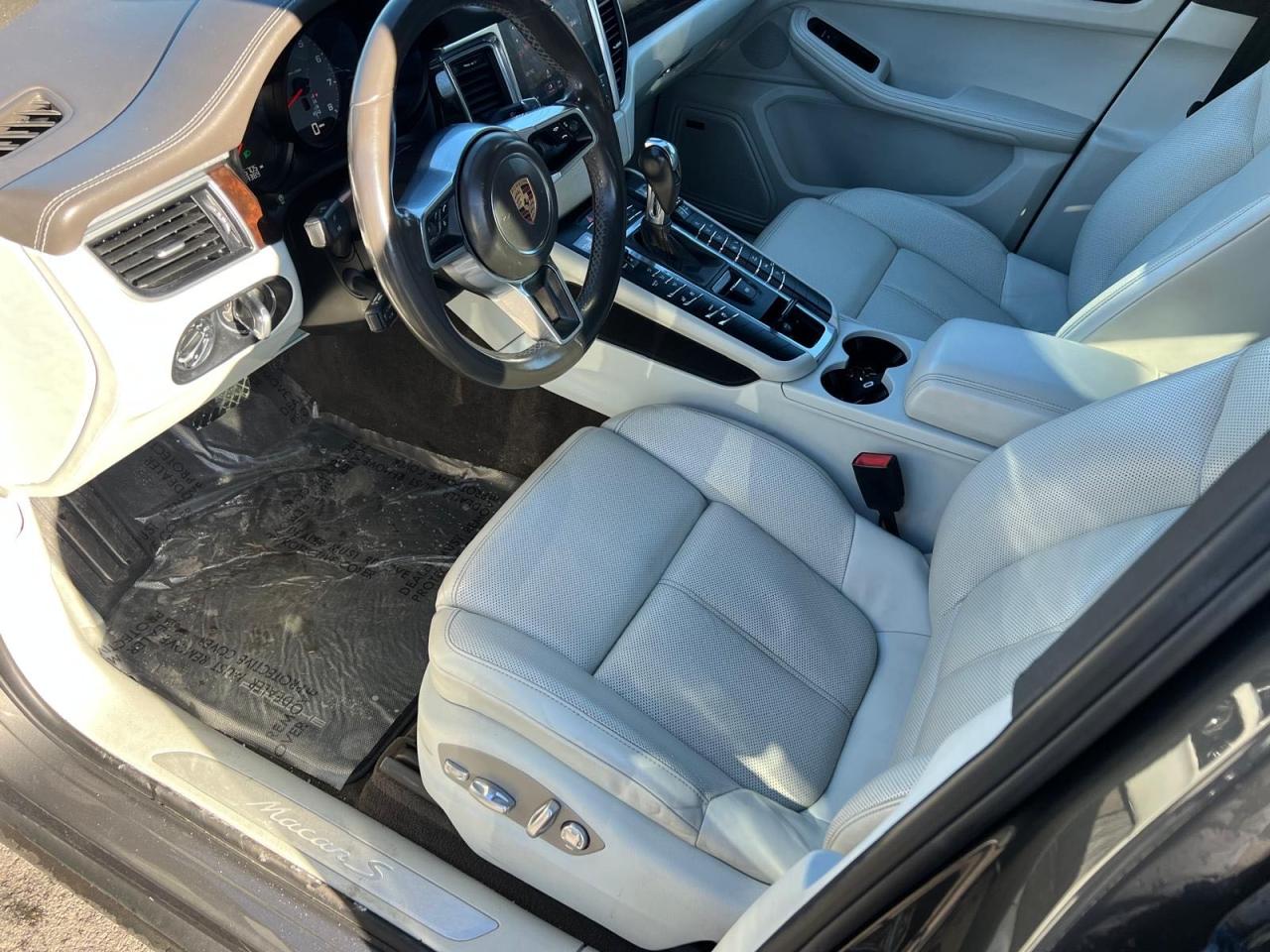 2018 Porsche Macan - Image 5
