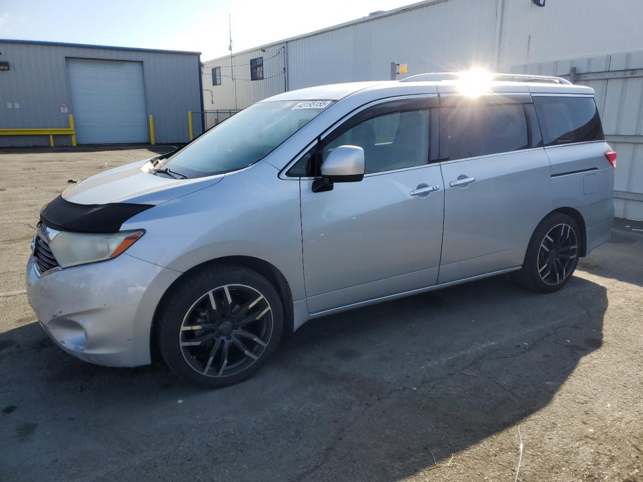 2015 Nissan Quest - Image 1