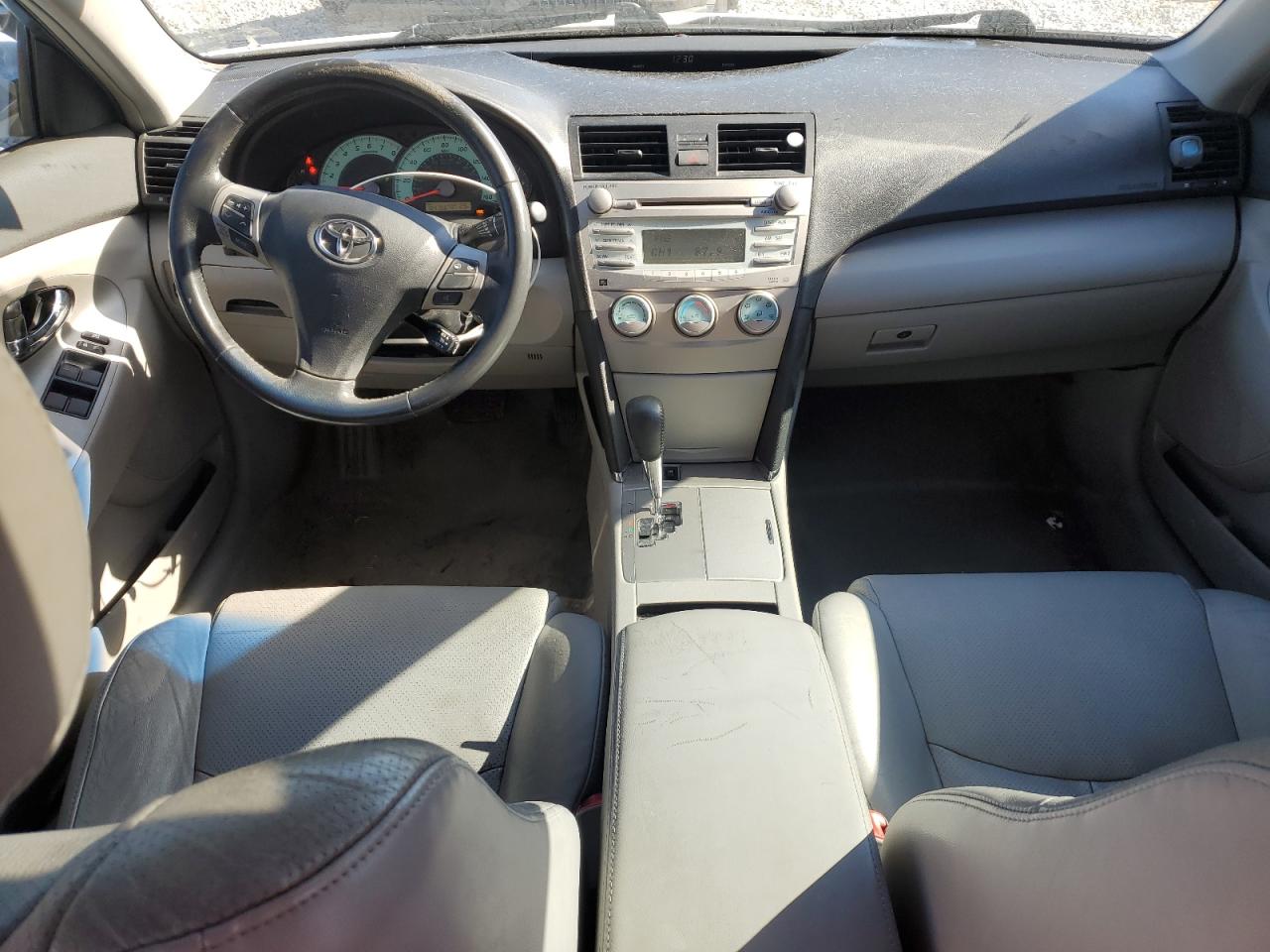 2009 Toyota Camry - Image 8