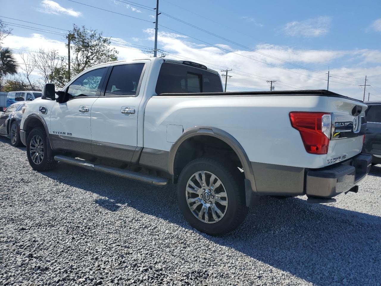 2018 Nissan Titan - Image 2