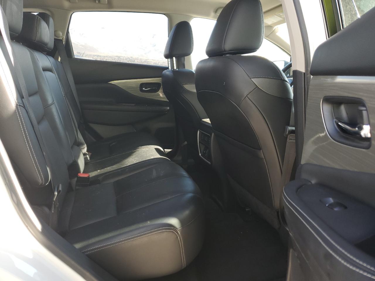 2018 Nissan Murano - Image 10
