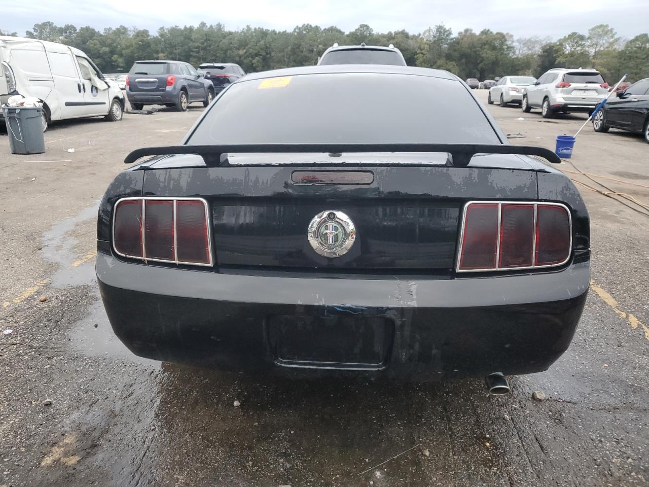 2009 Ford Mustang - Image 6