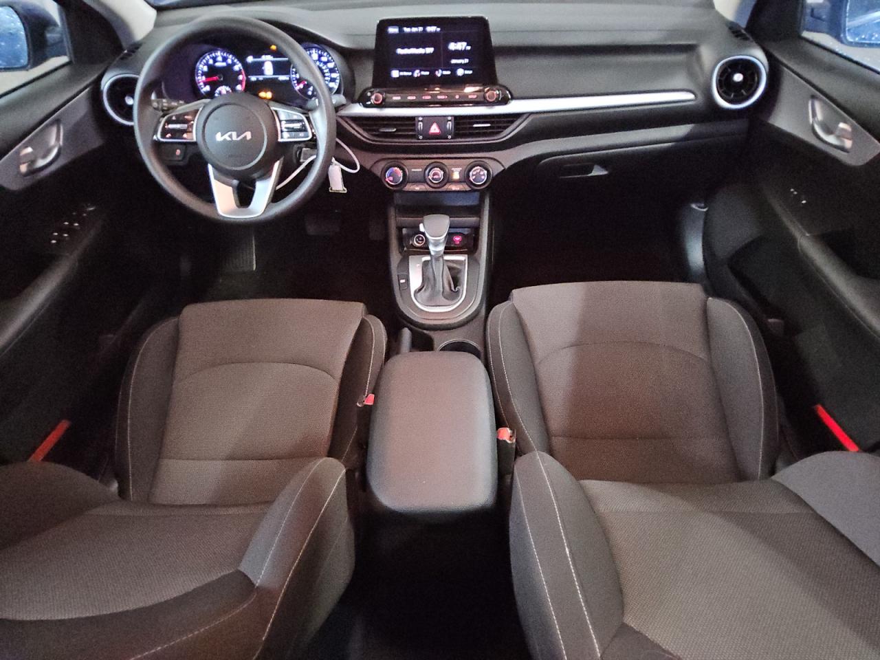 2024 Kia Forte - Image 8