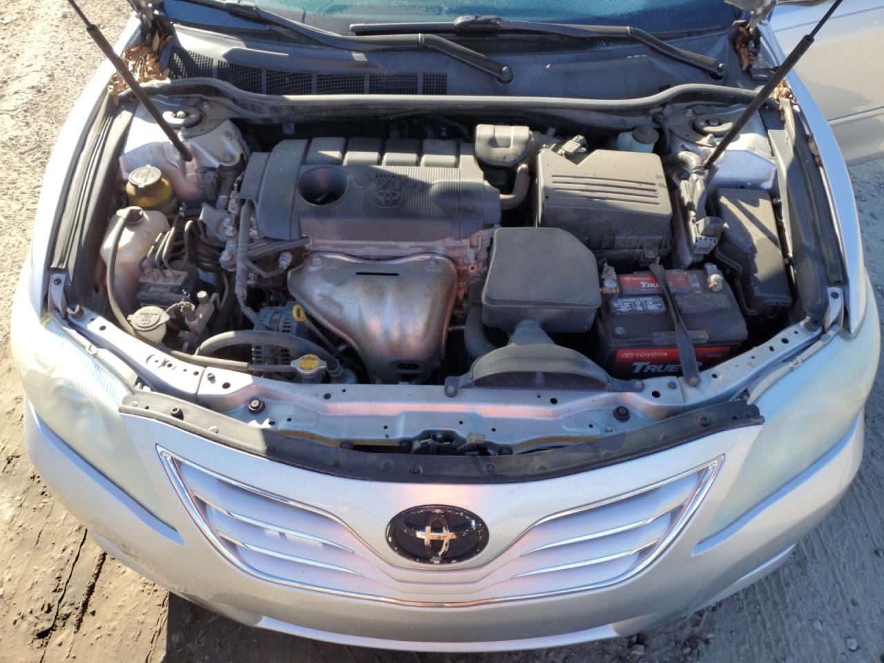 2010 Toyota Camry - Image 13