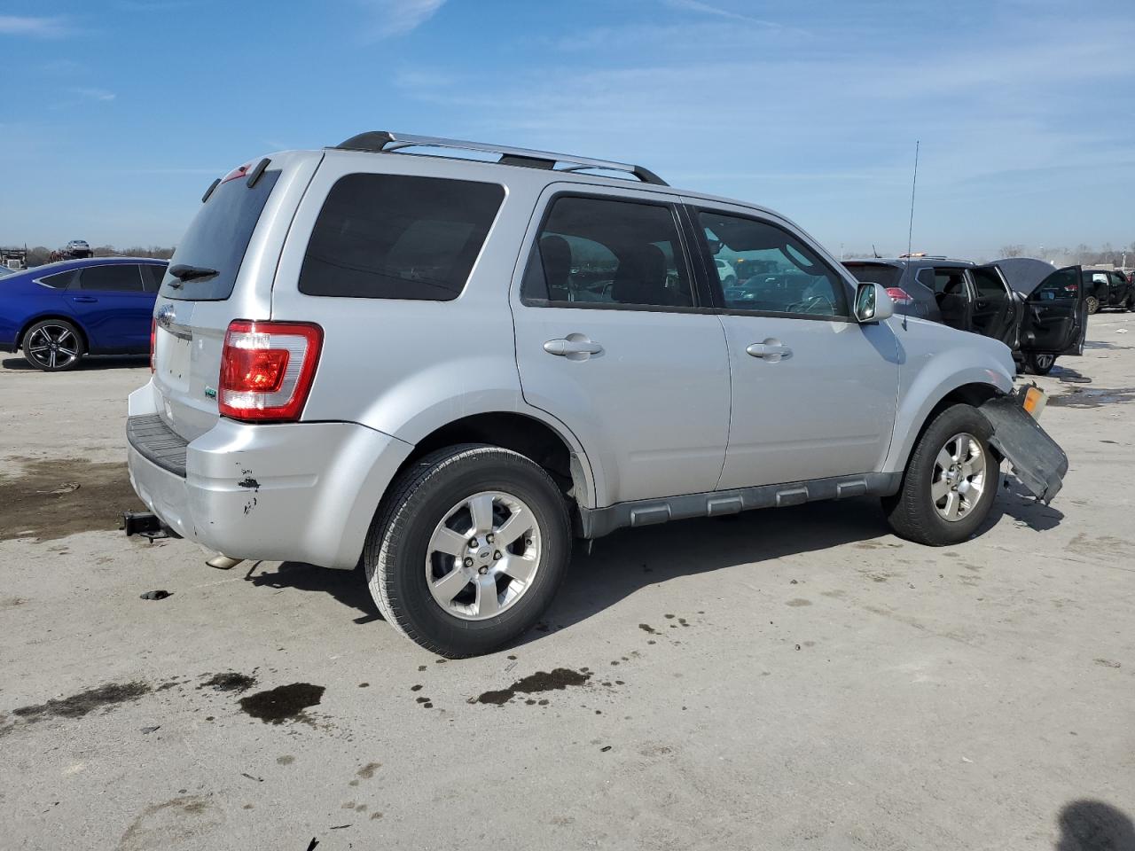 2011 Ford Escape - Image 3