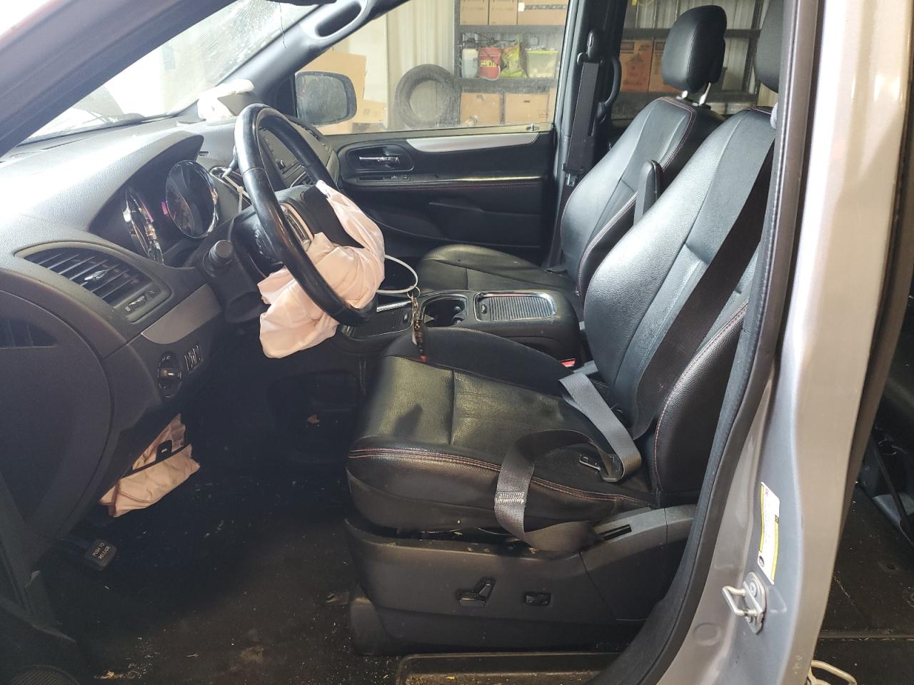 2019 Dodge Caravan - Image 7