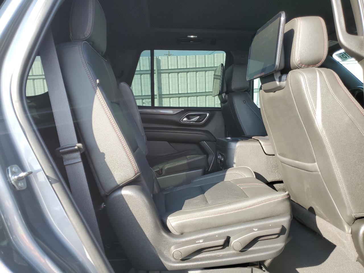 2022 Chevrolet Tahoe - Image 11