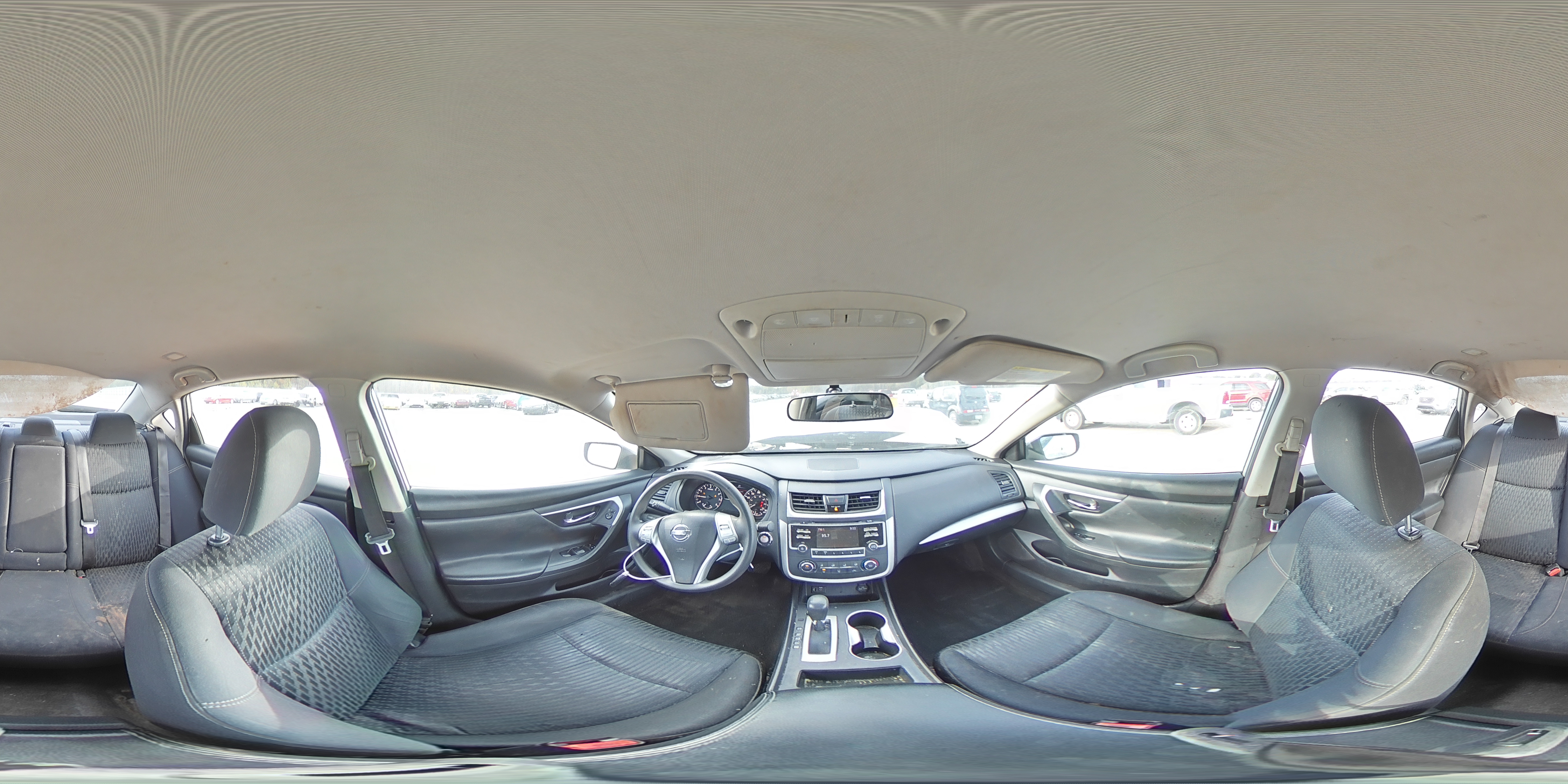 2017 Nissan Altima - Image 12