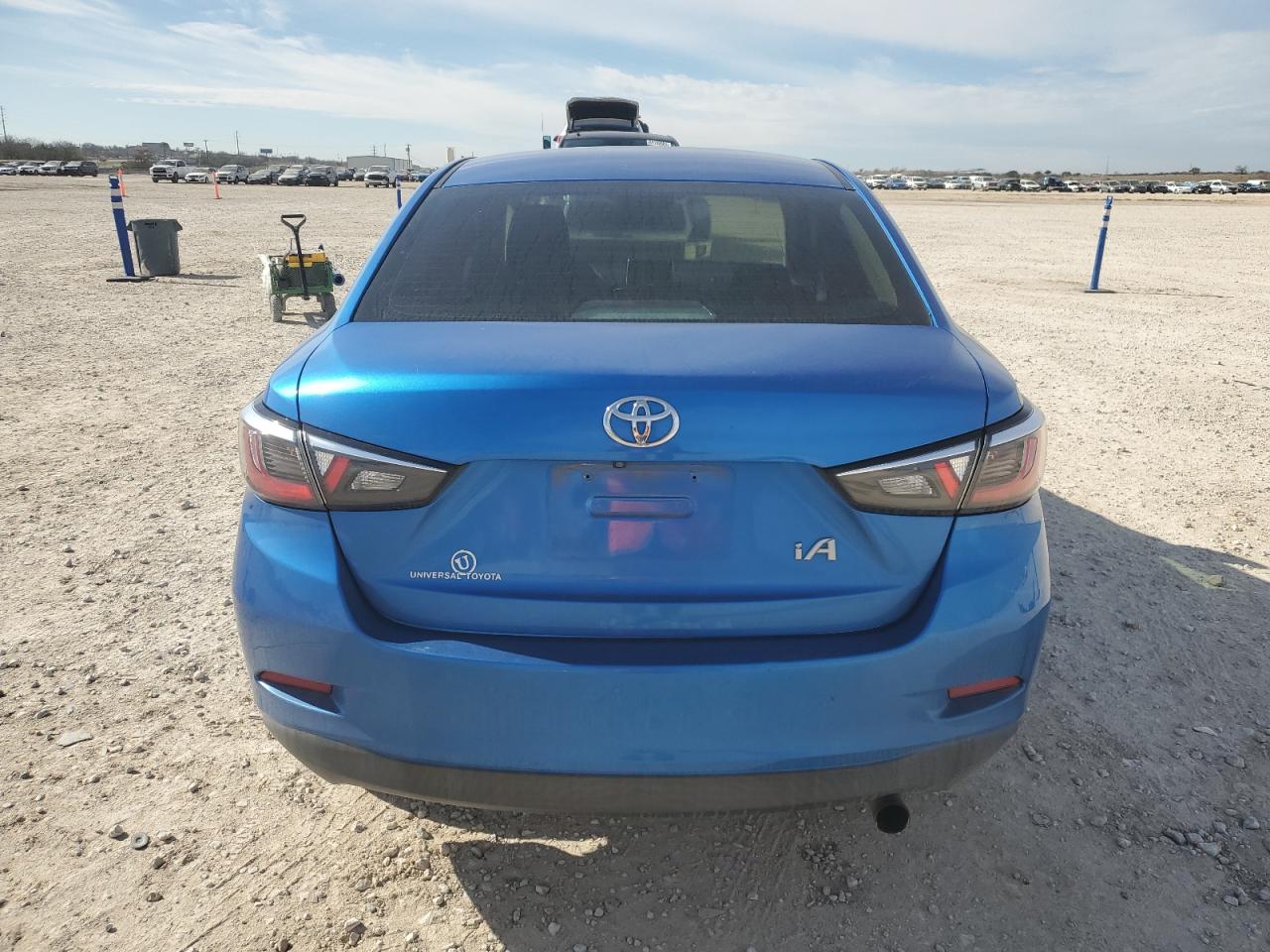 2017 Toyota Yaris - Image 6