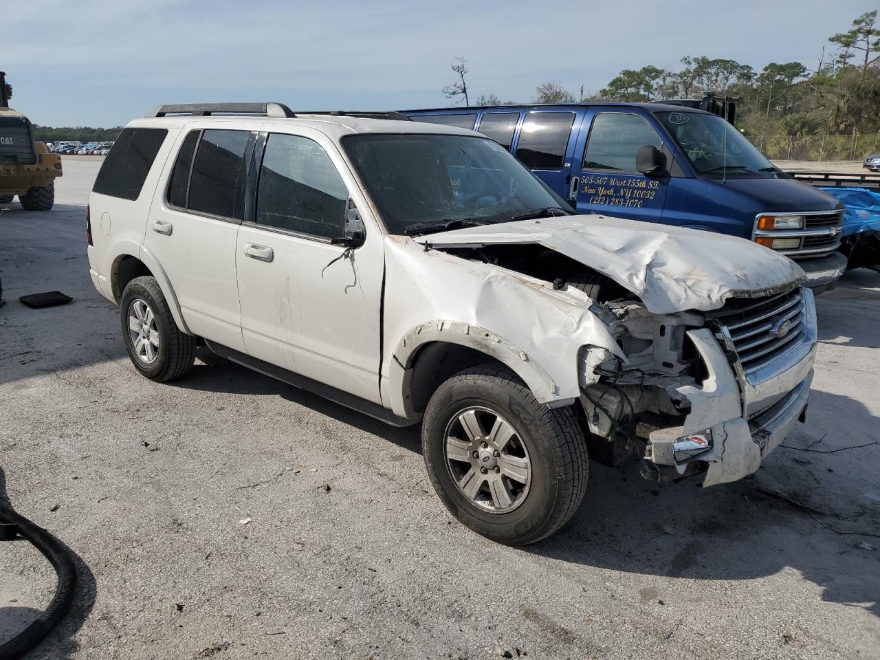2010 Ford Explorer - Image 4