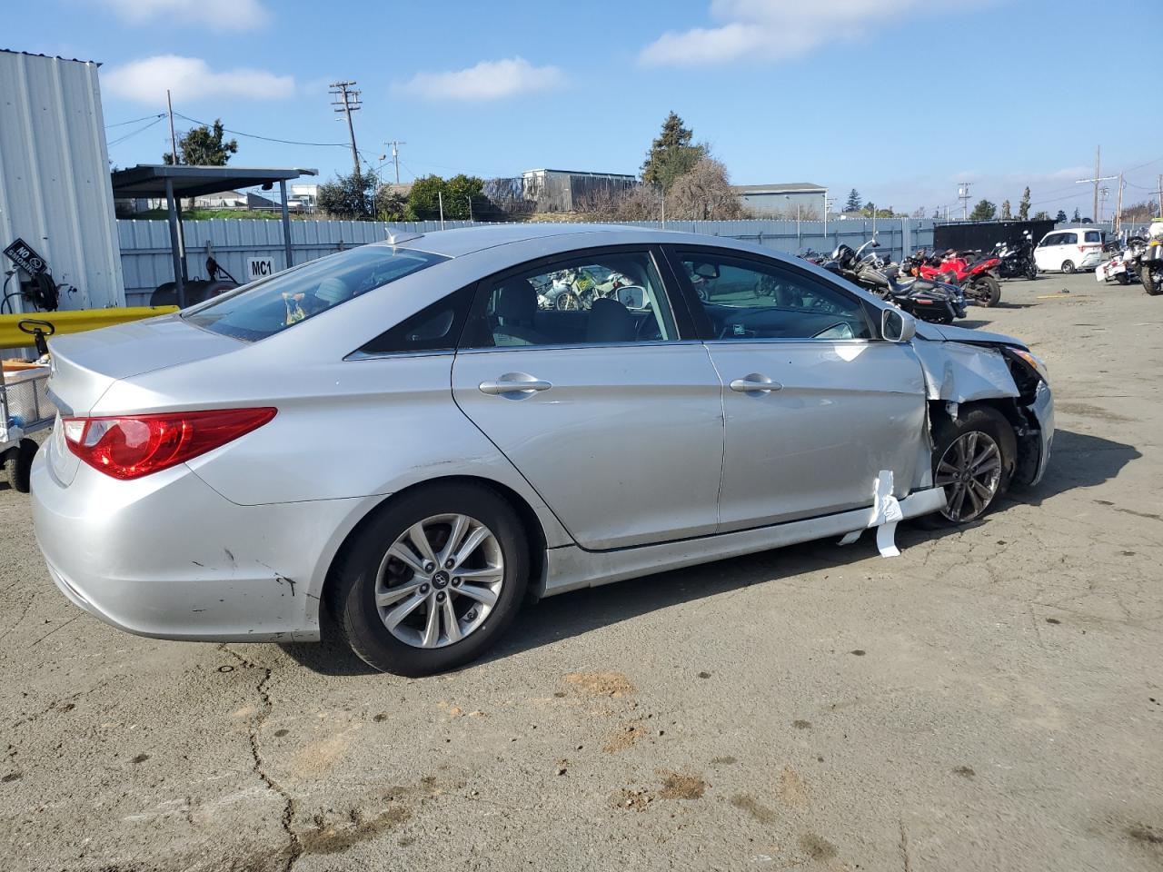 2013 Hyundai Sonata - Image 3