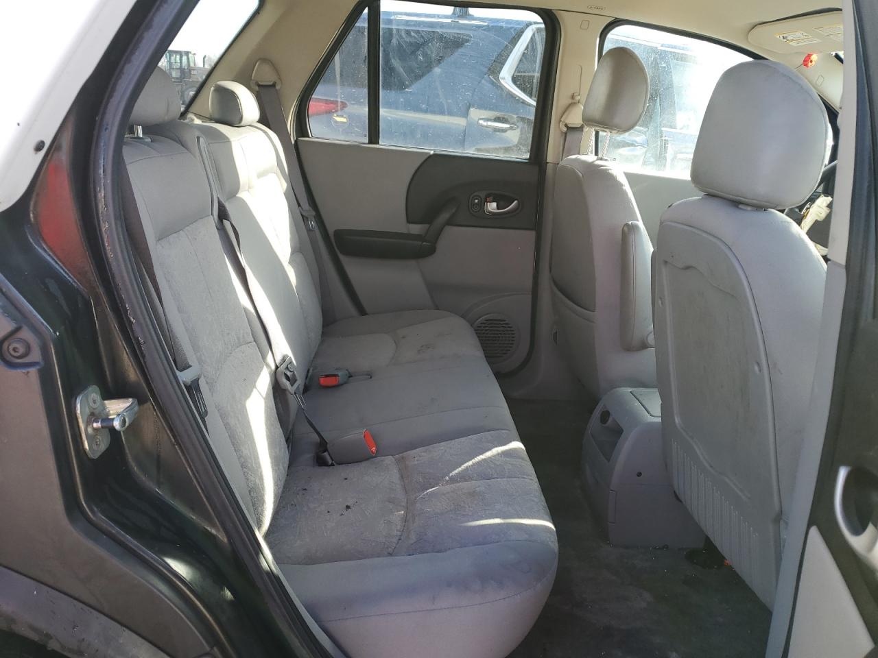 2004 Saturn VUE - Image 11