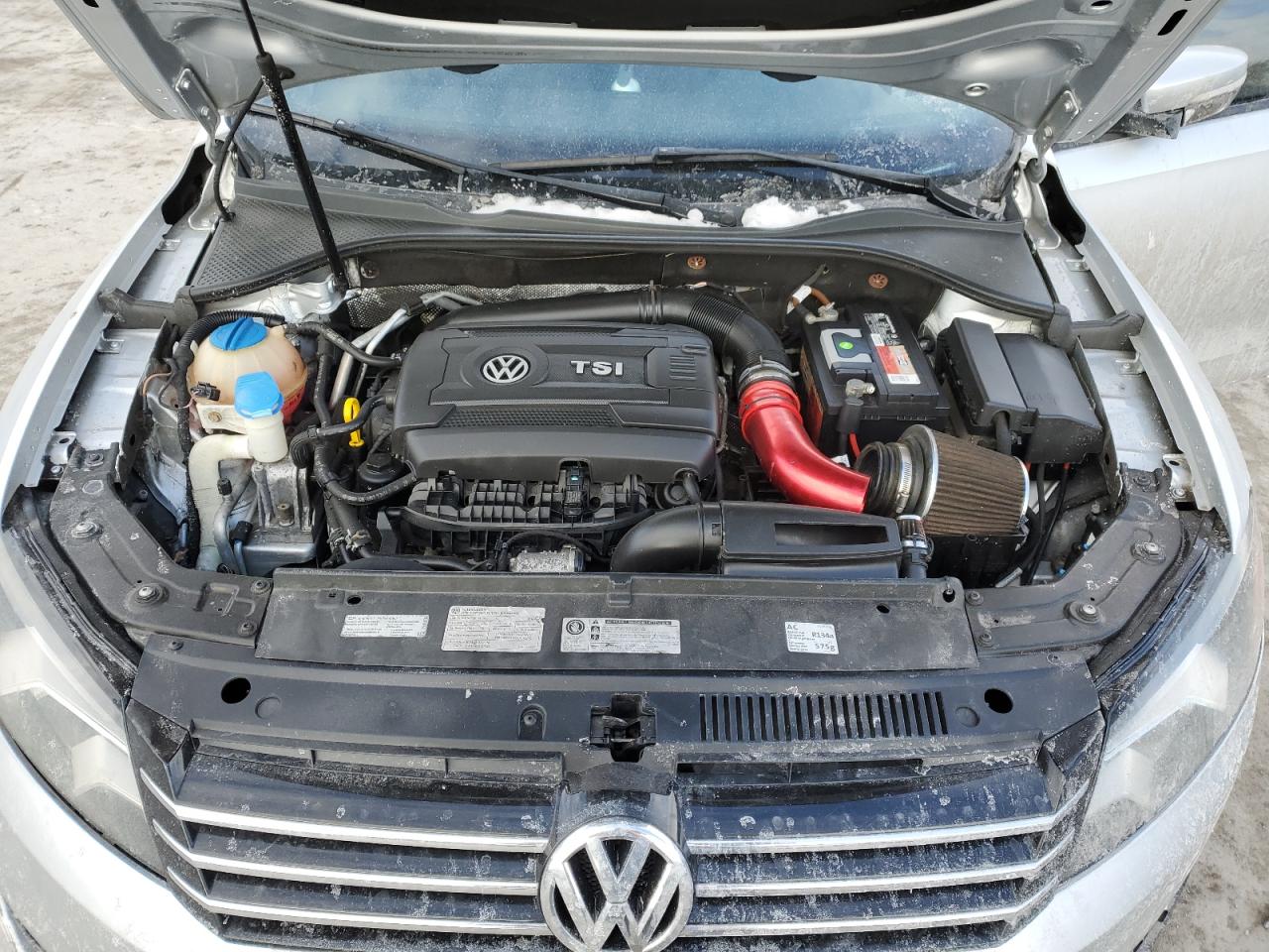 2014 Volkswagen Passat - Image 12