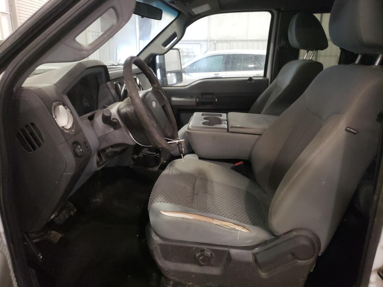2011 Ford F350 - Image 7