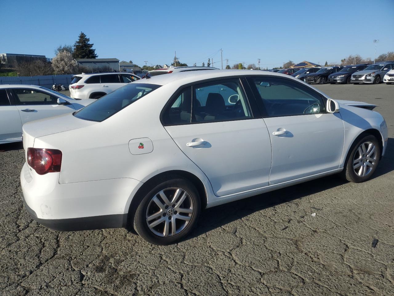 2009 Volkswagen Jetta - Image 3