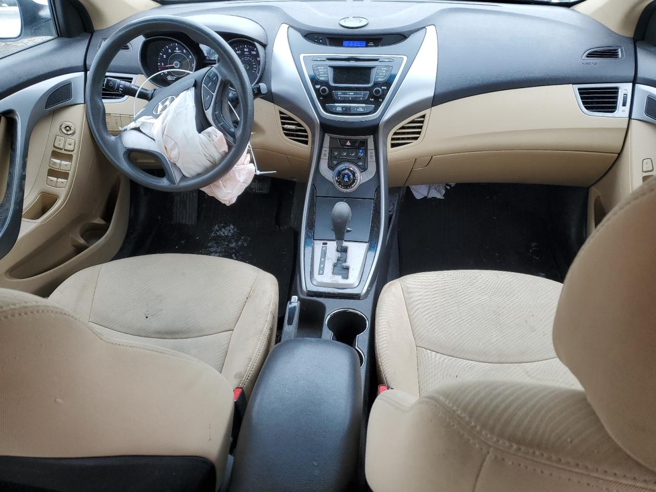 2013 Hyundai Elantra - Image 8