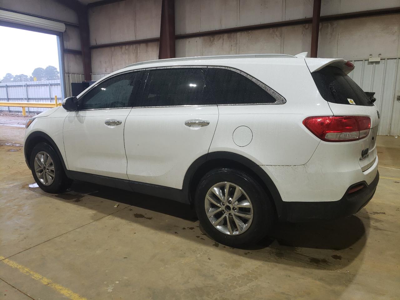 VIN 5XYPG4A39GG033738 2016 KIA SORENTO no.2