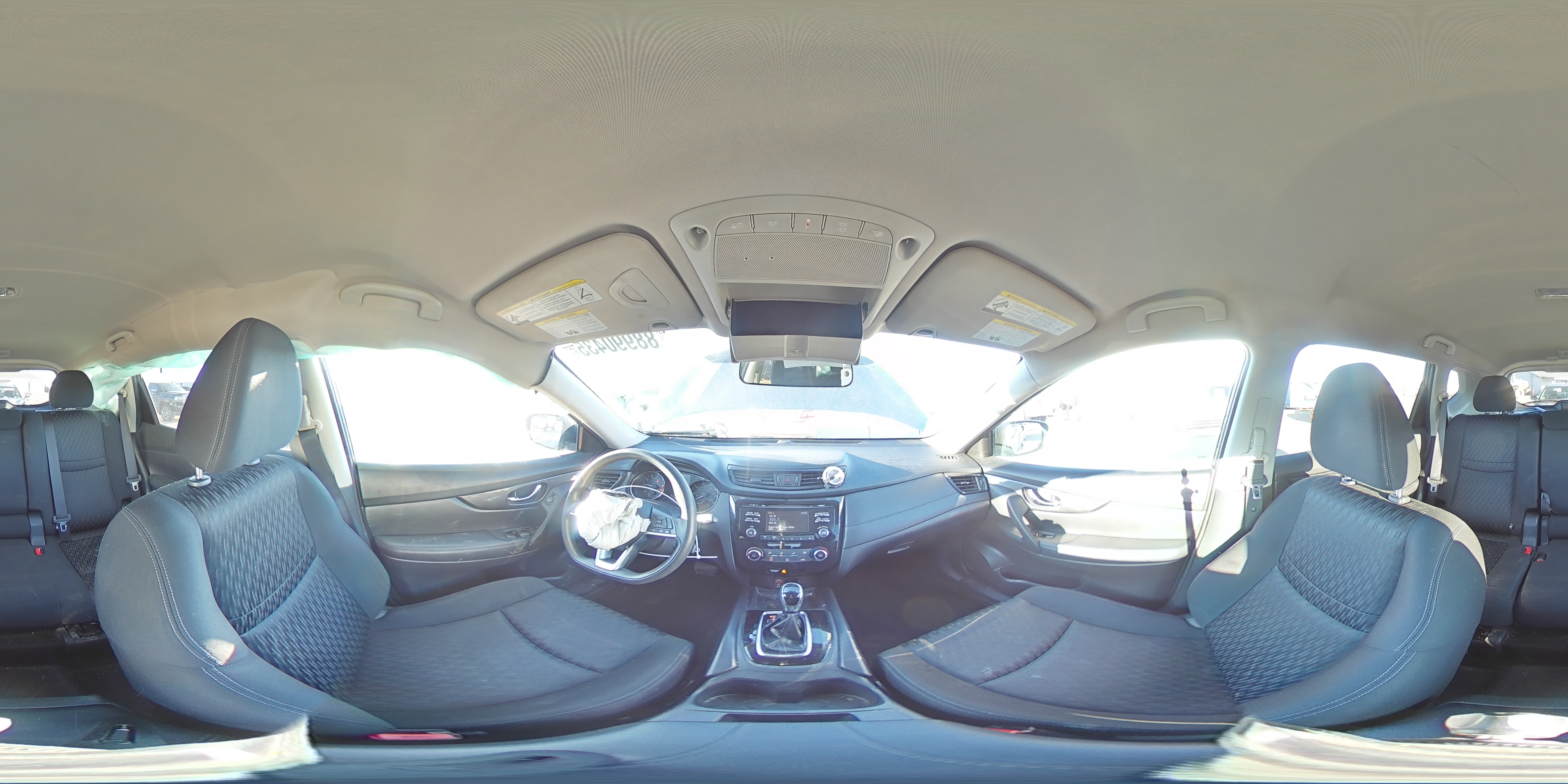2017 Nissan Rogue - Image 14