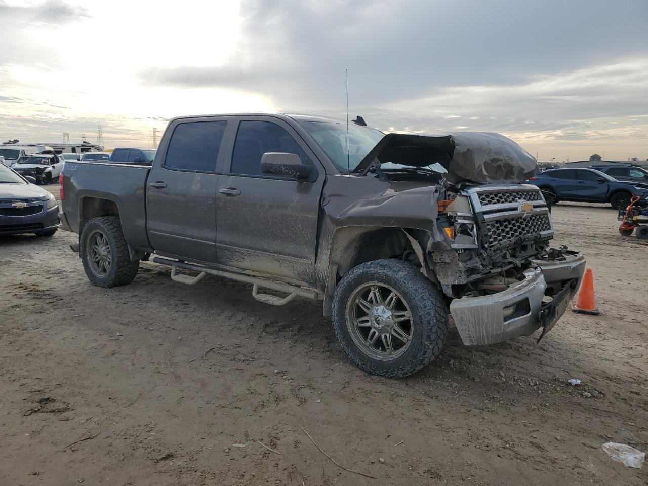 2015 Chevrolet Silverado - Image 4