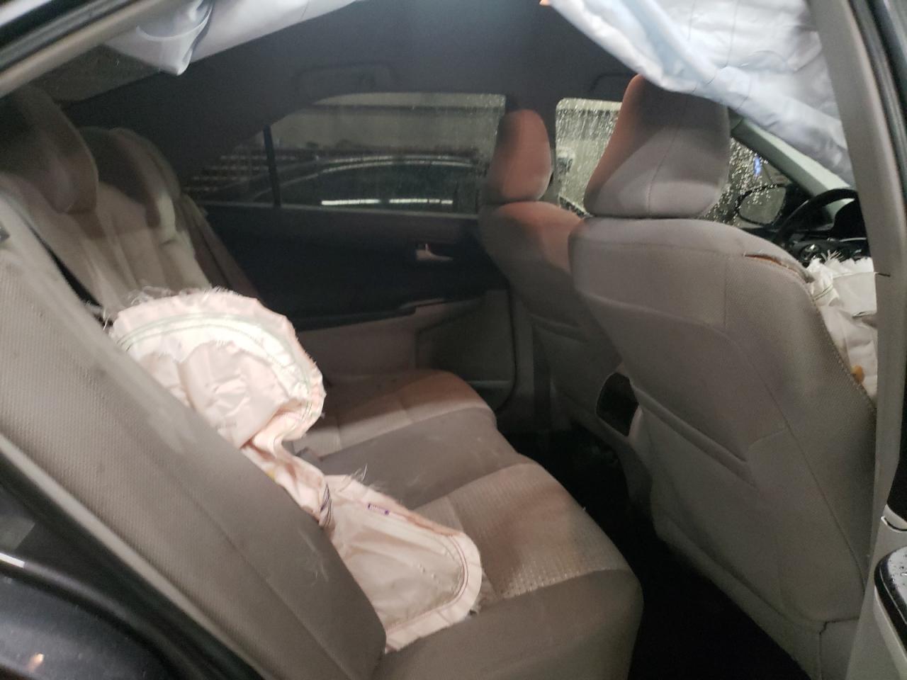 2012 Toyota Camry - Image 10