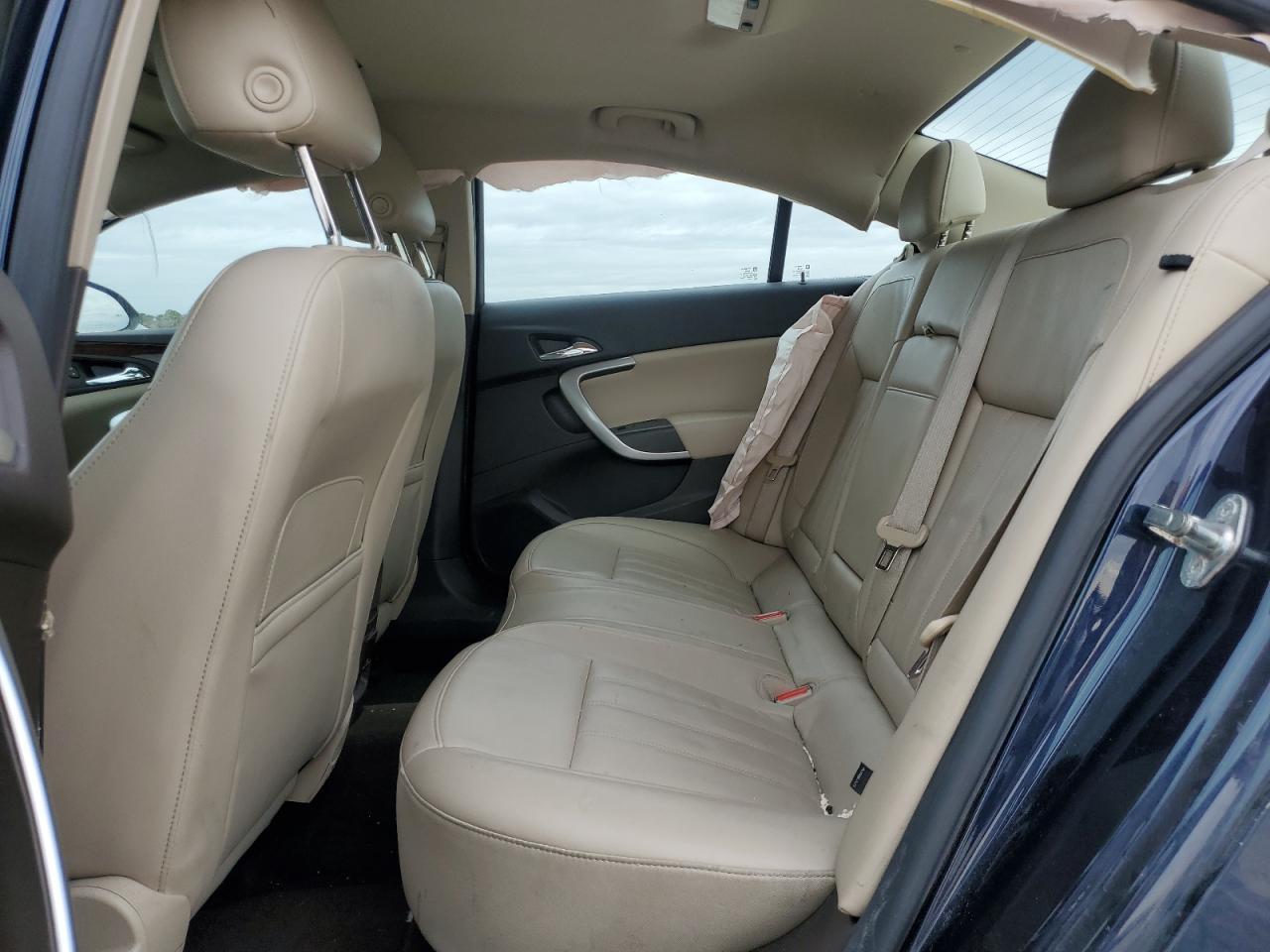 2016 Buick Regal - Image 12