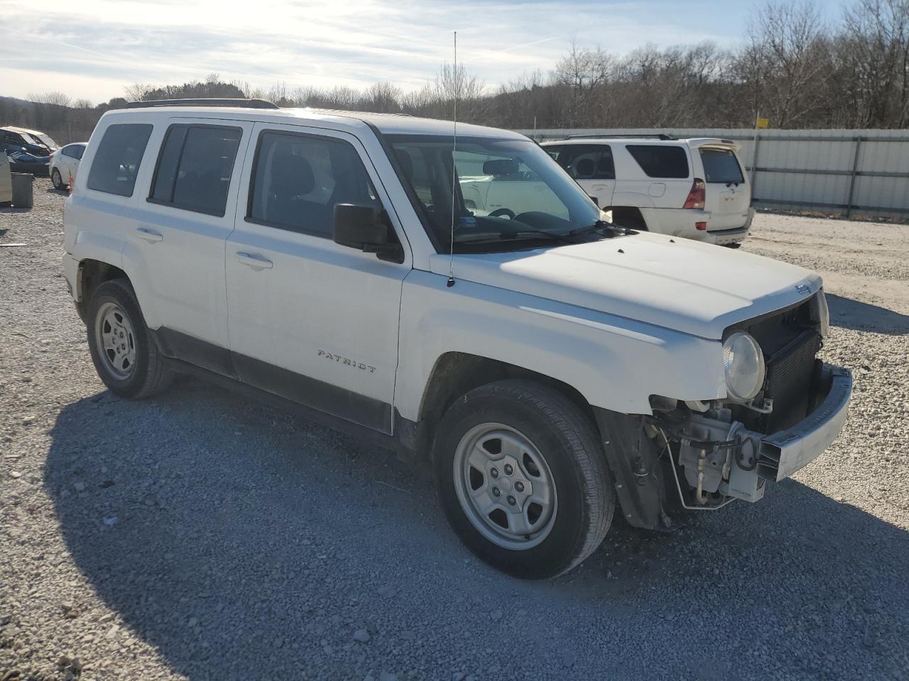 2015 Jeep Liberty (Patriot) - Image 4