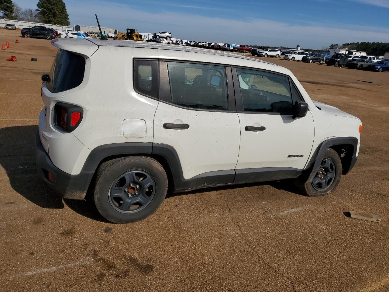 2016 Jeep Renegade - Image 3