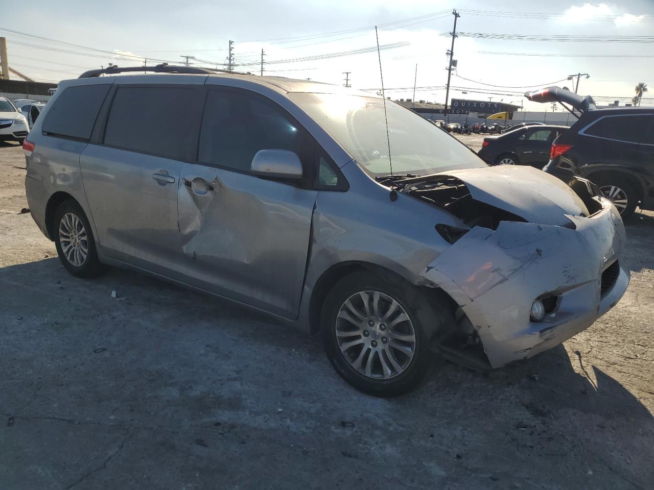 2011 Toyota Sienna - Image 4