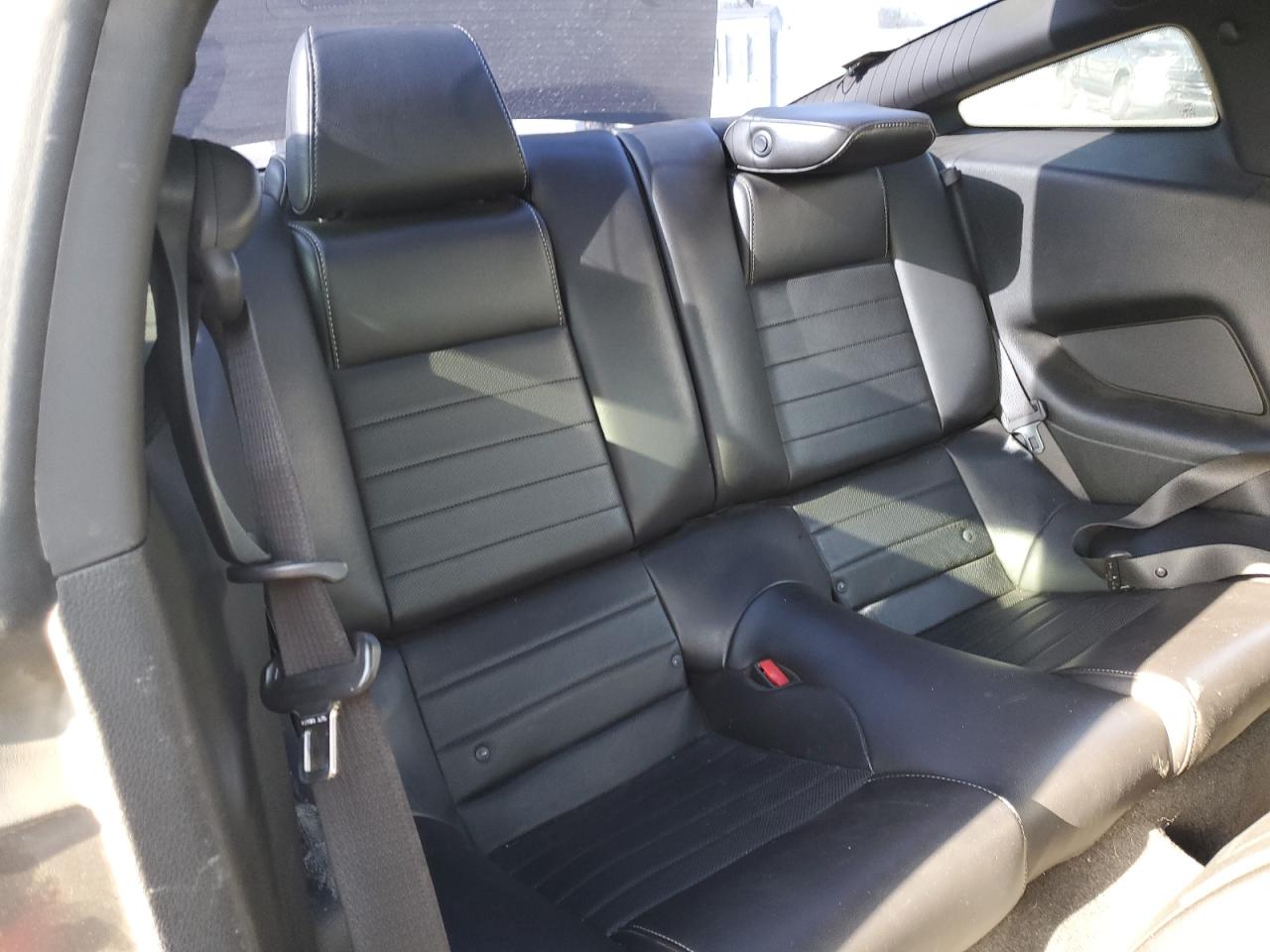 2013 Ford Mustang - Image 11