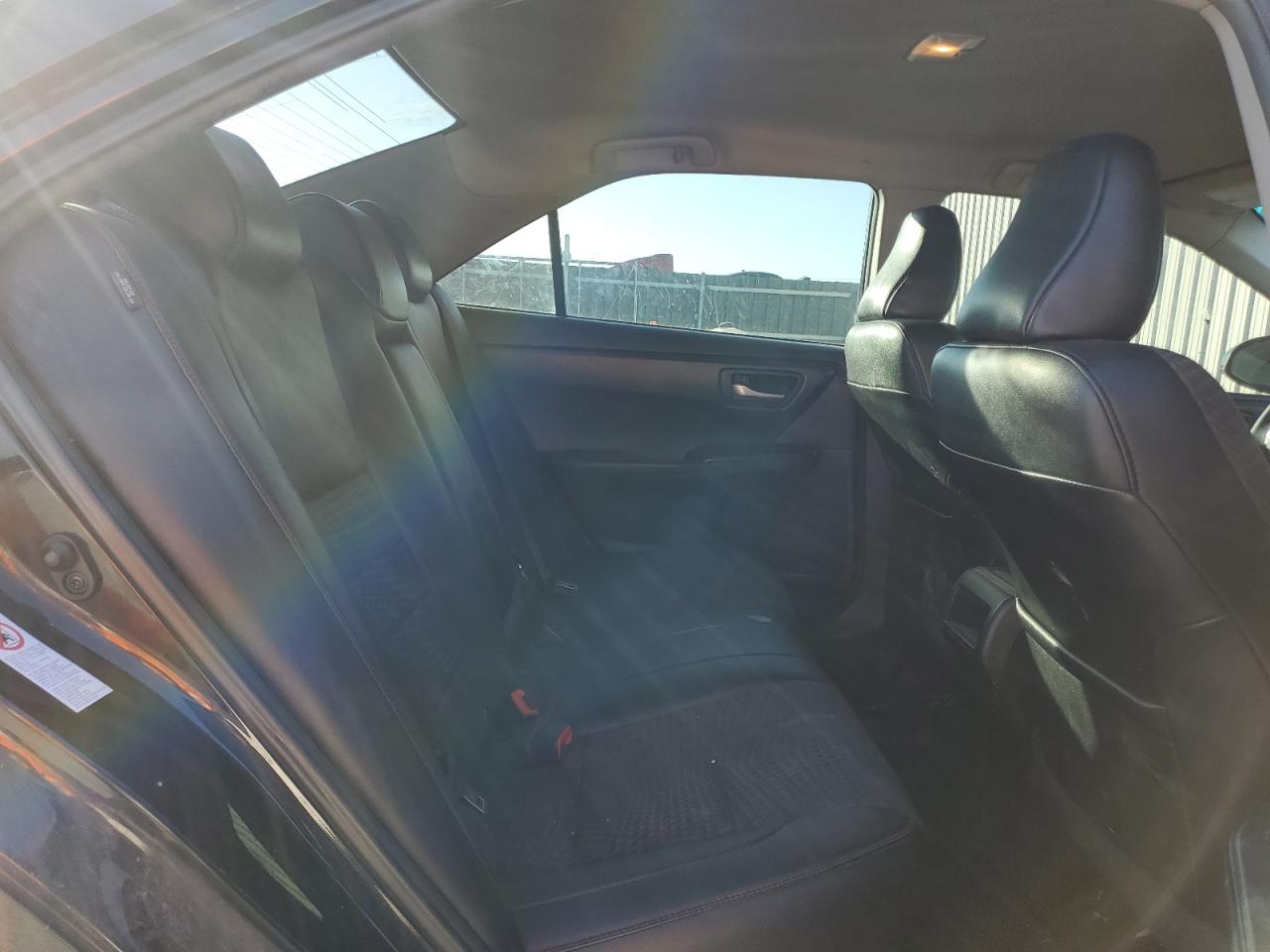 2015 Toyota Camry - Image 10