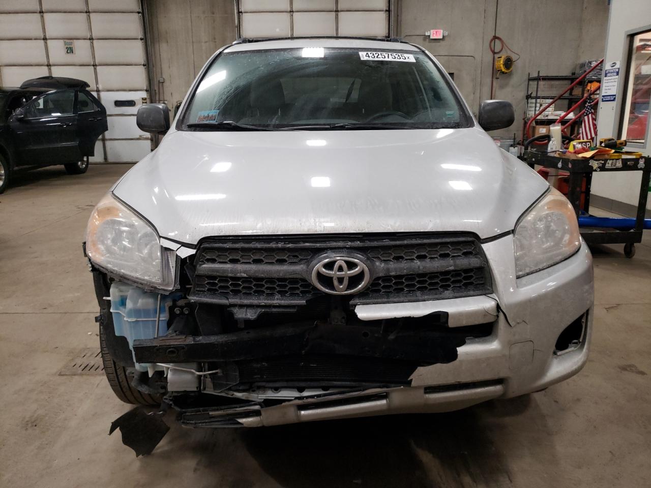 2010 Toyota RAV 4 - Image 5