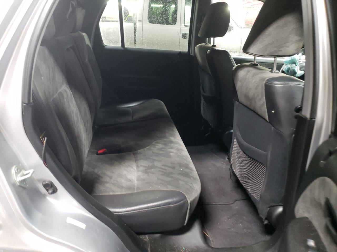 2002 Honda CR-V - Image 10