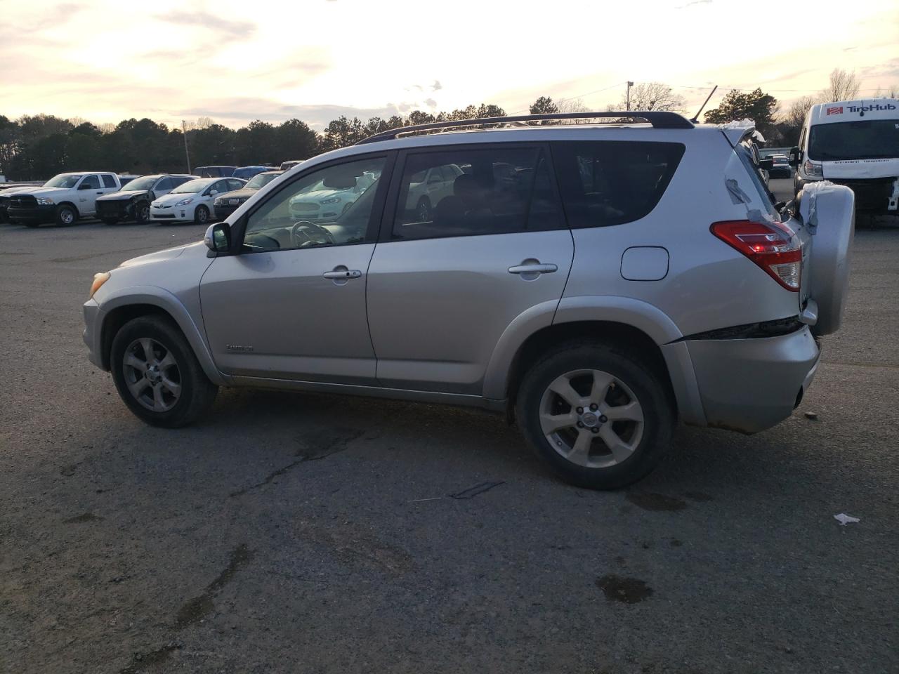 2009 Toyota RAV 4 - Image 2