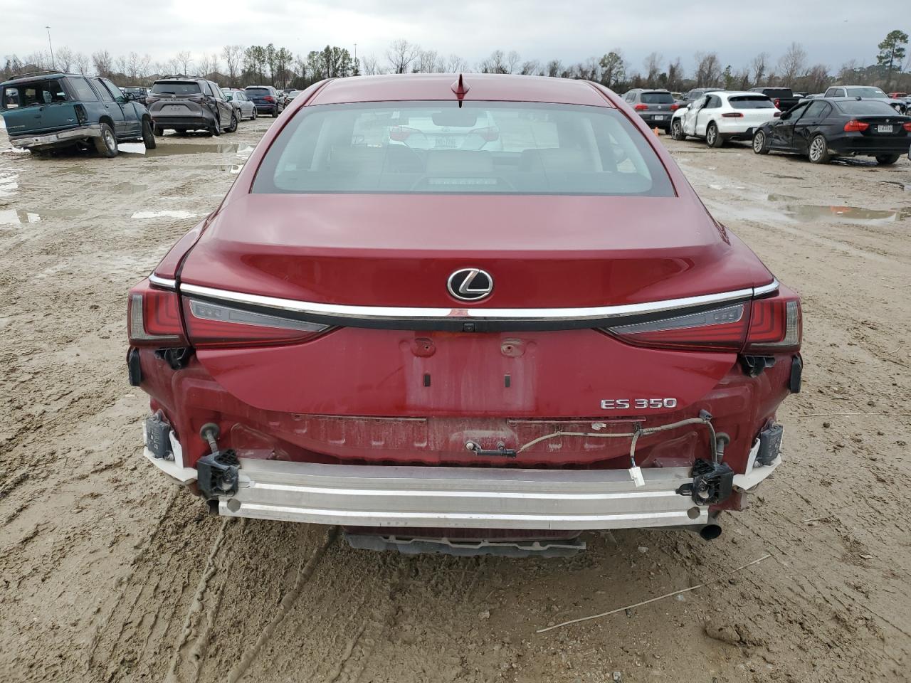 2021 Lexus ES - Image 6