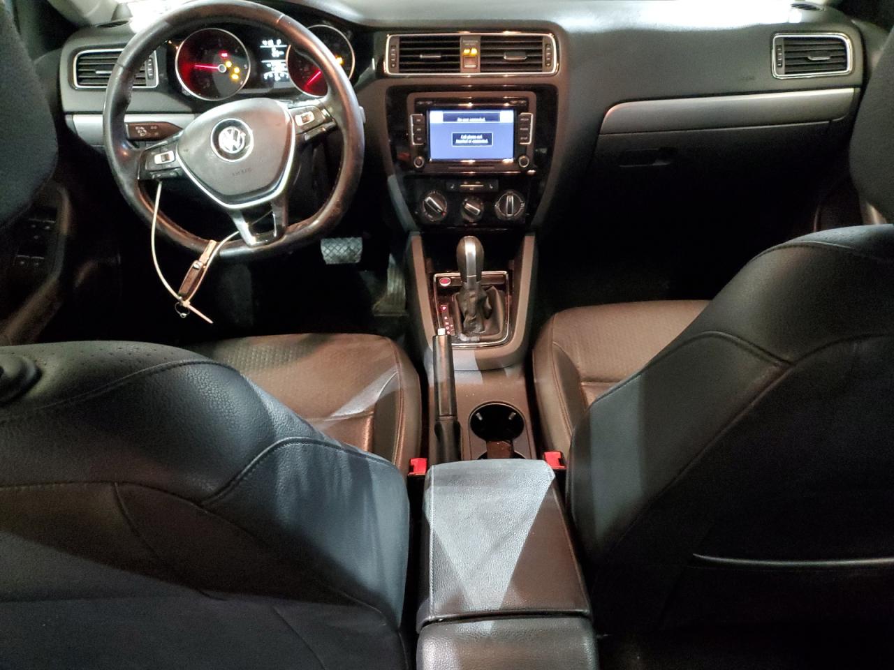 2015 Volkswagen Jetta - Image 8