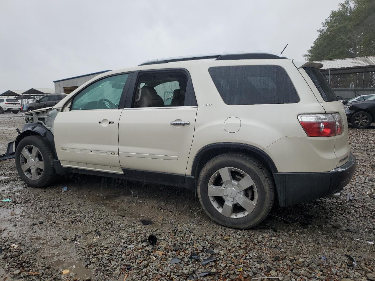 2008 GMC Acadia - Image 2