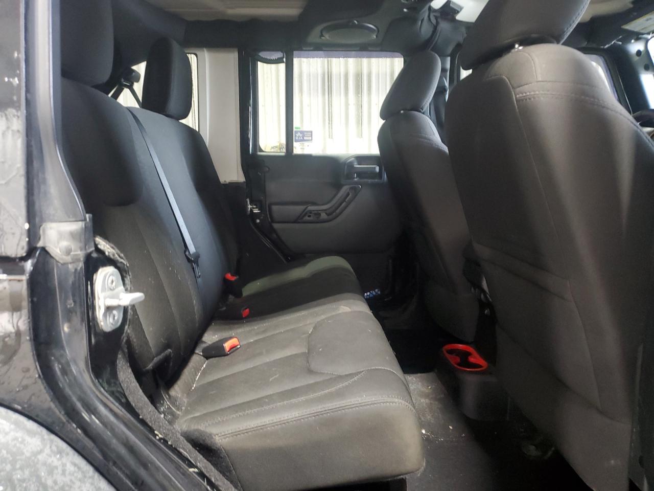 2014 Jeep Wrangler - Image 11