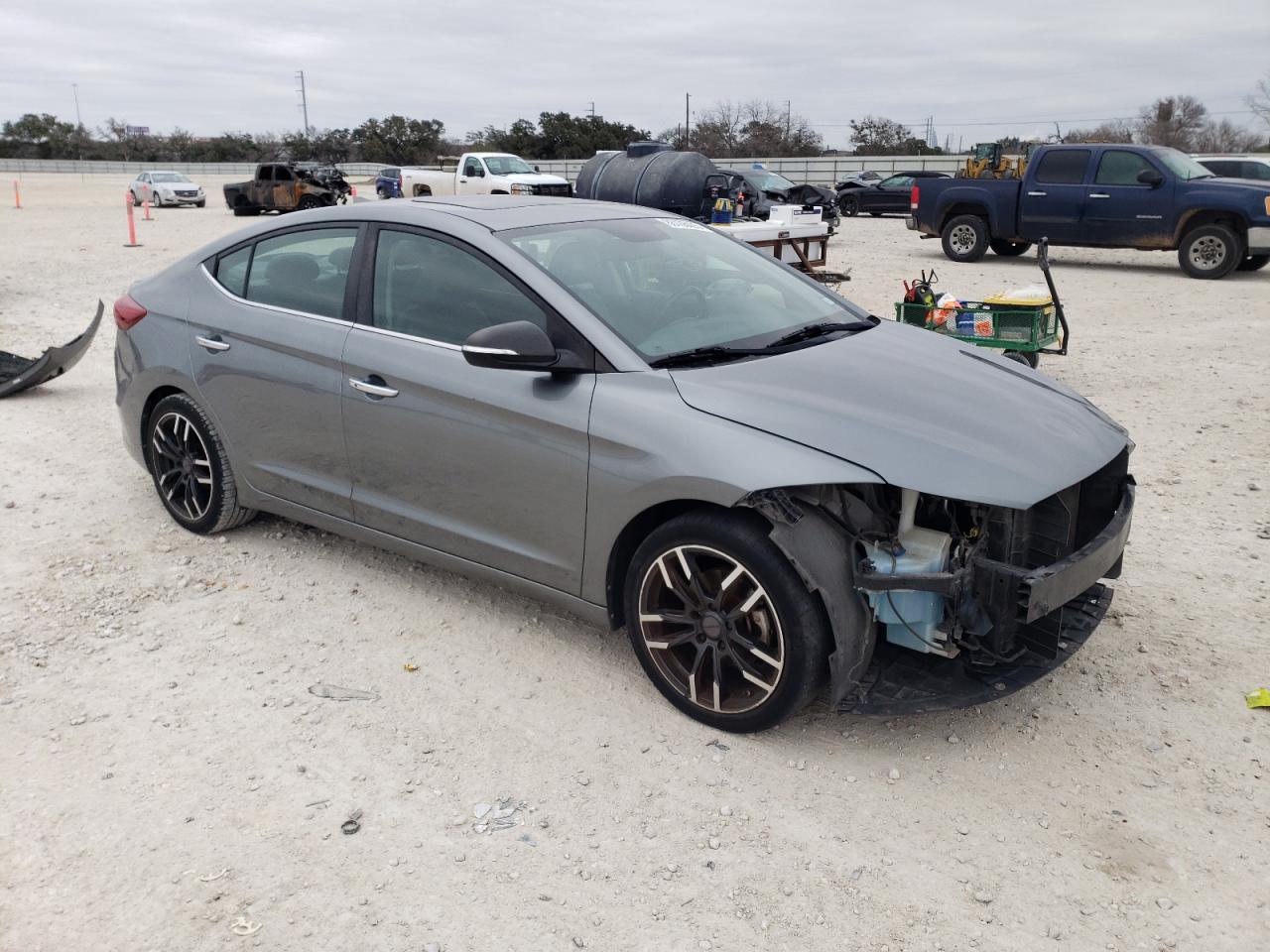 2017 Hyundai Elantra - Image 4