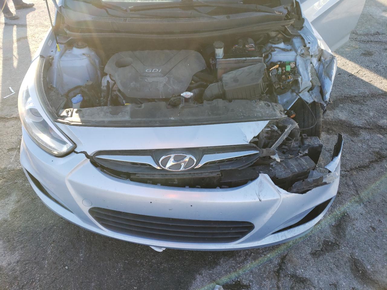 2014 Hyundai Accent - Image 12