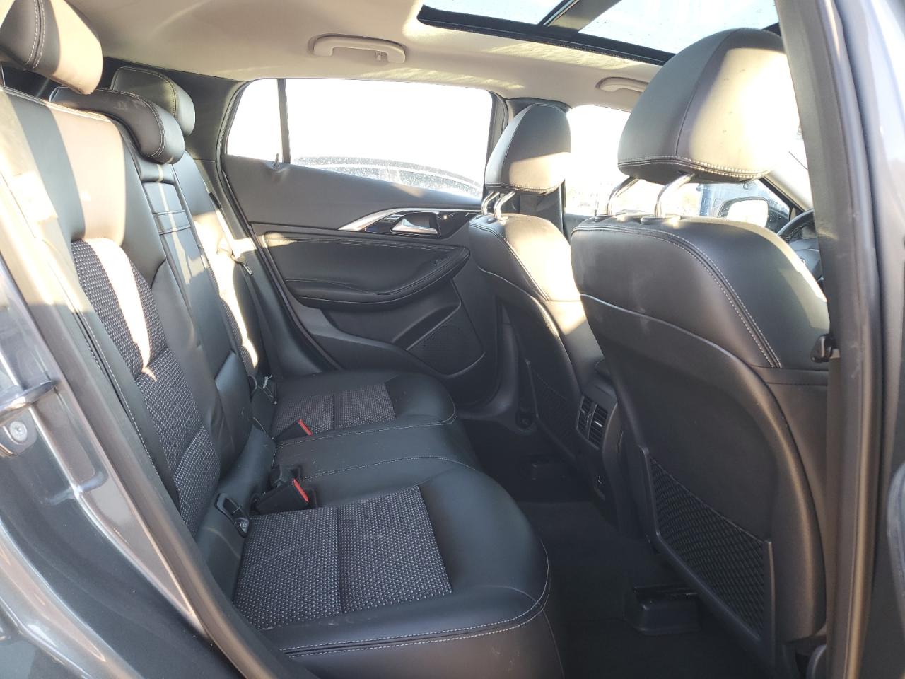 2019 Infiniti QX30 - Image 11