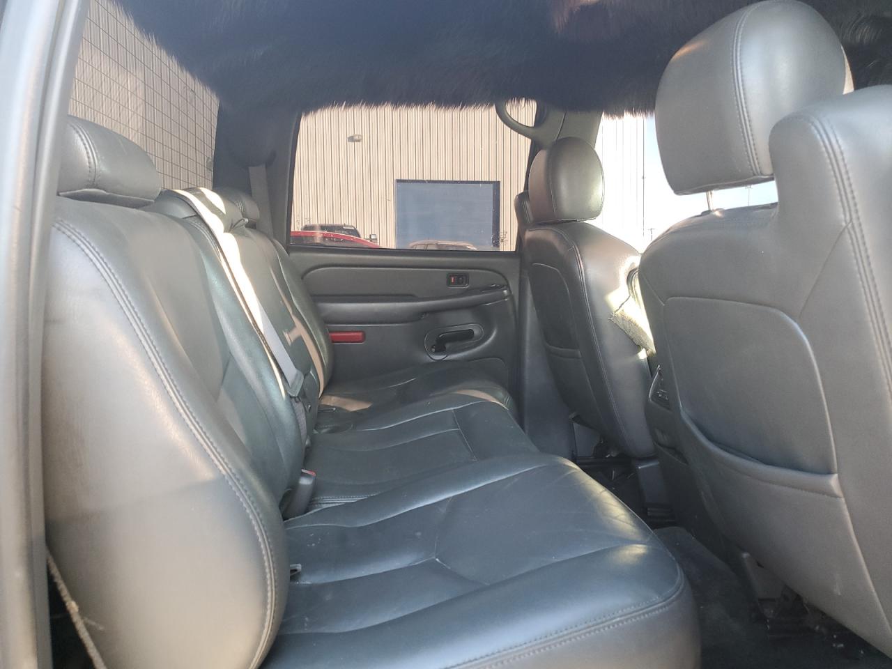 2006 GMC Sierra - Image 10