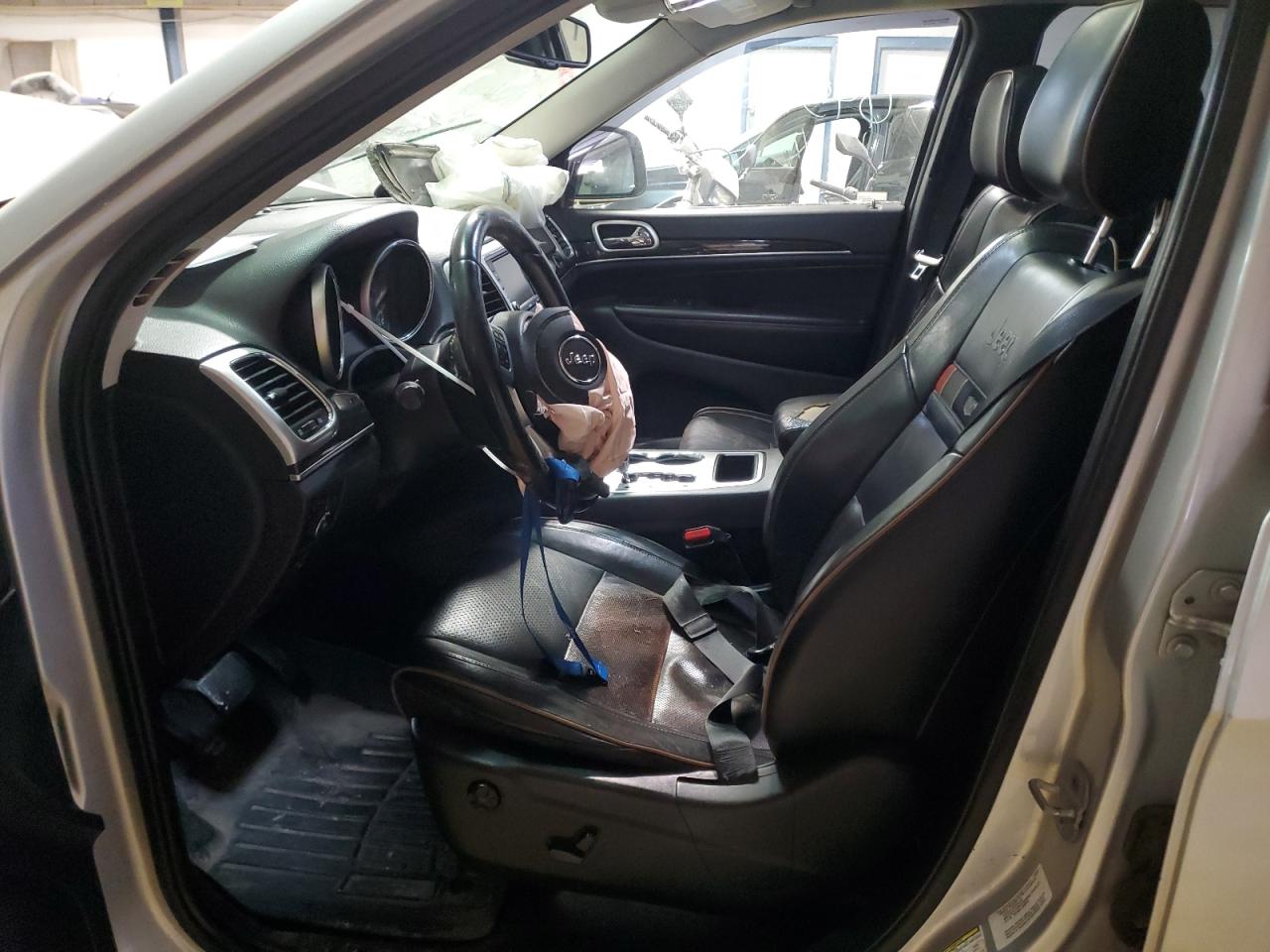 2011 Jeep Grand Cherokee - Image 7