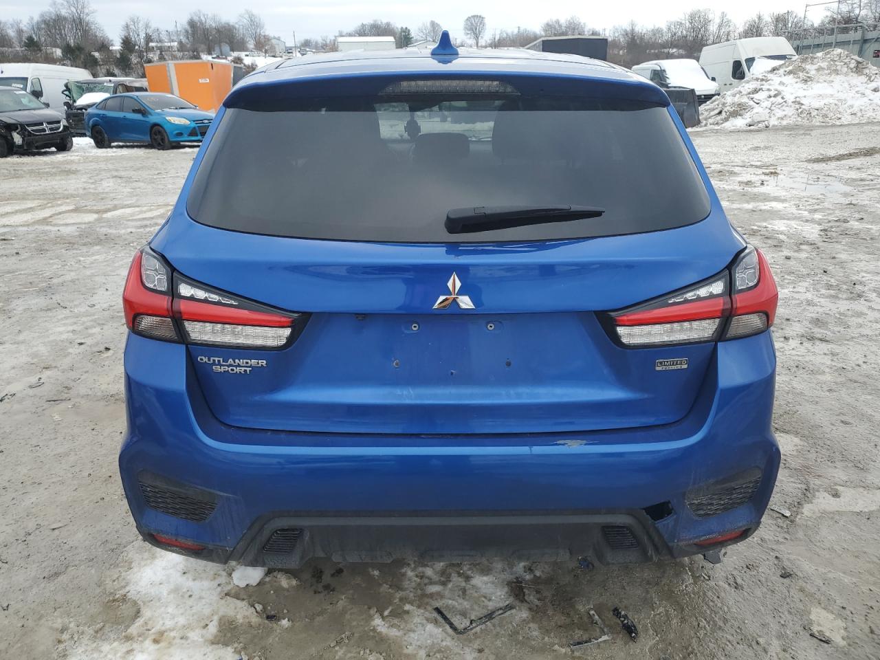 2021 Mitsubishi Outlander - Image 6