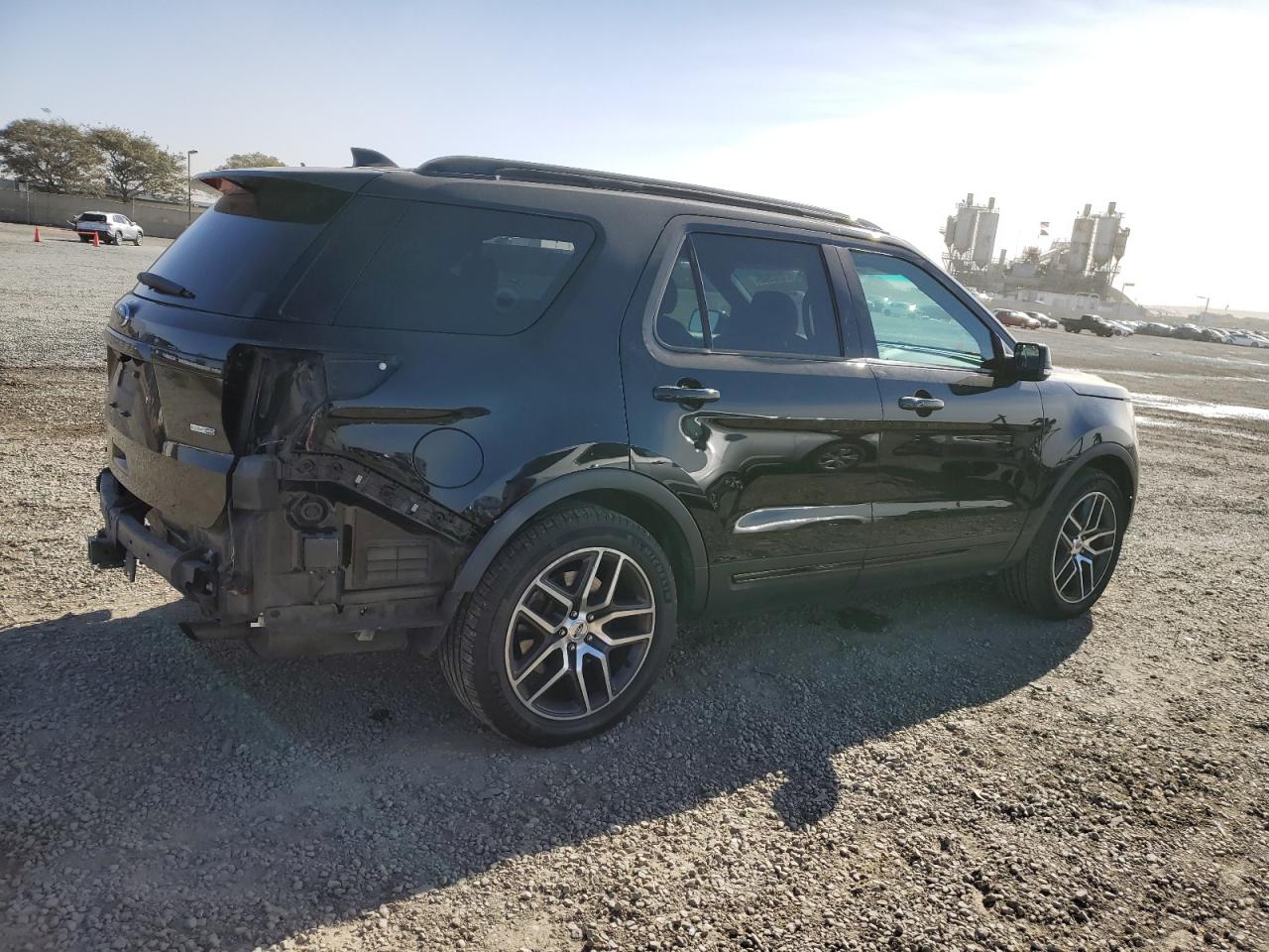 2016 Ford Explorer - Image 3