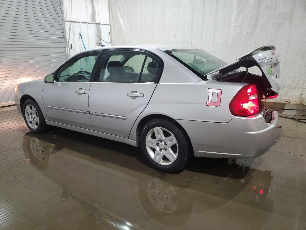 2006 Chevrolet Malibu - Image 2