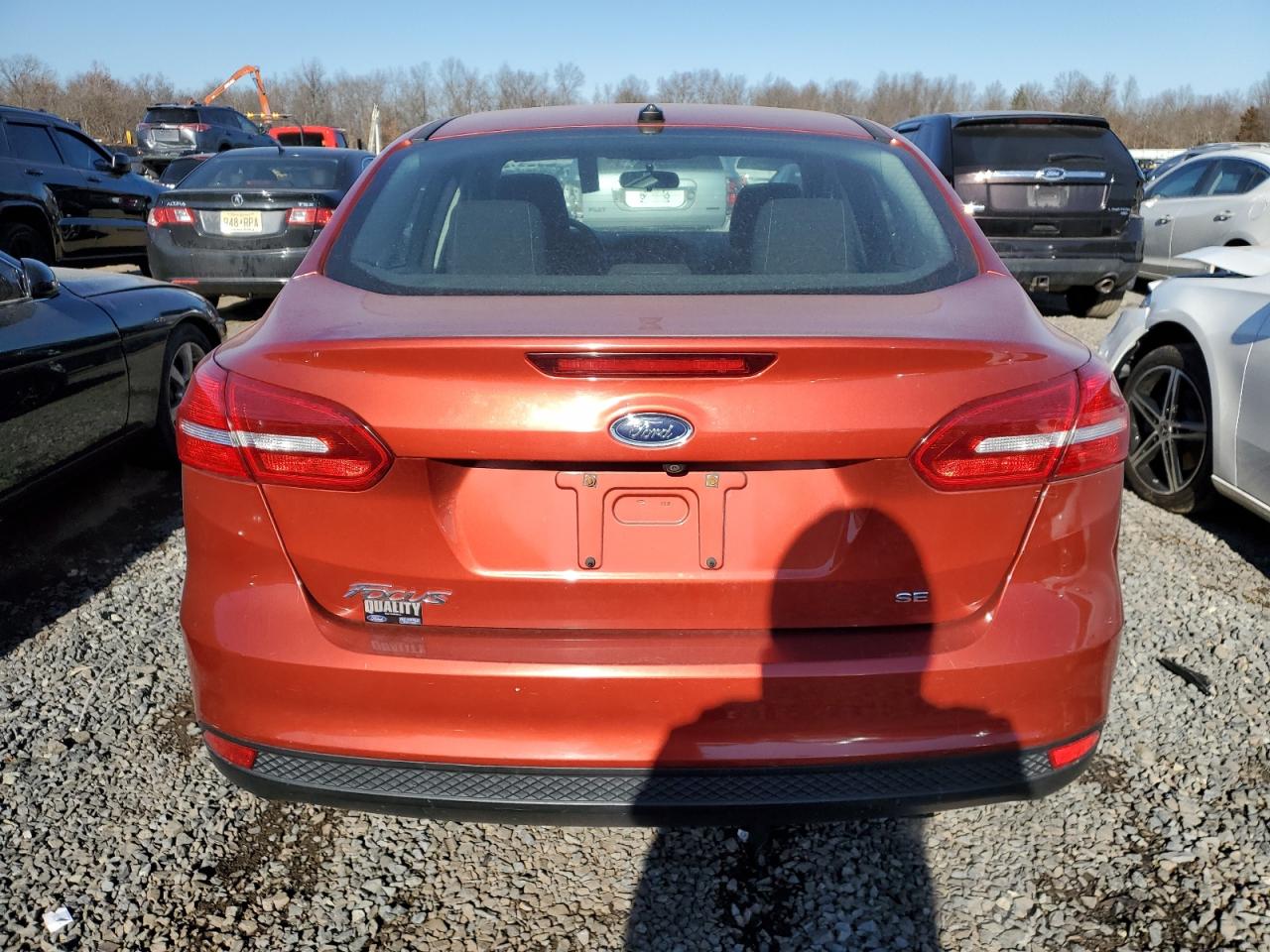 VIN 1FADP3F28JL254696 2018 FORD FOCUS no.6