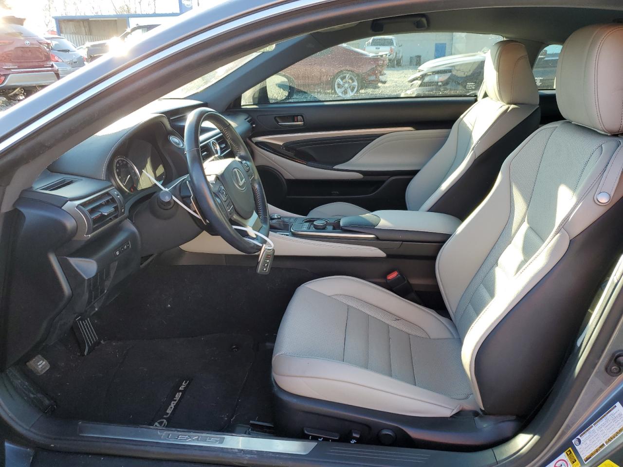2016 Lexus RC - Image 7