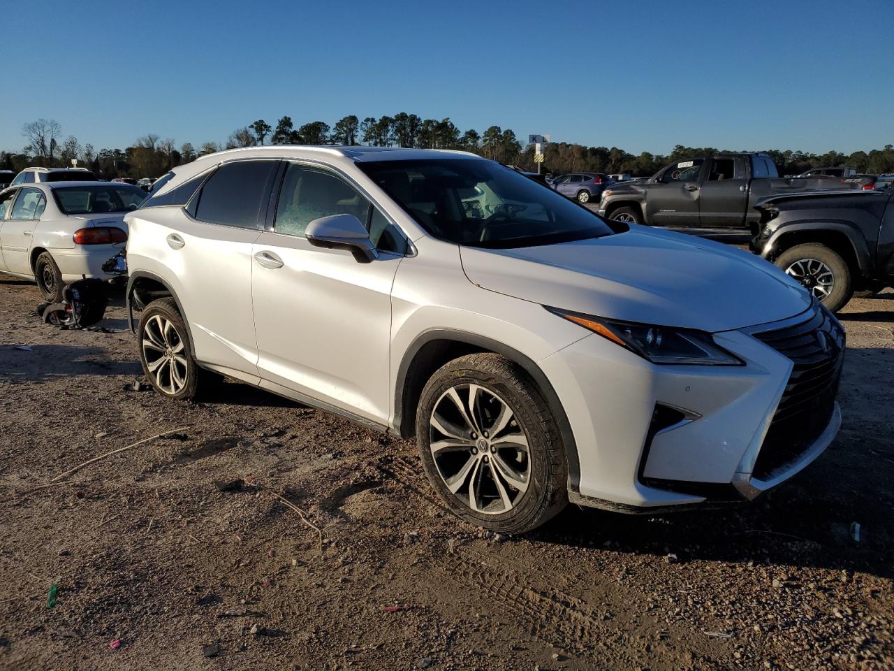 VIN 2T2ZZMCA0KC120720 2019 LEXUS RX350 no.4